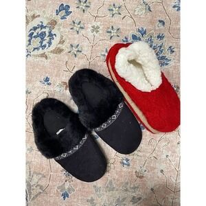 Isotoner Slippers Bundle Black Faux Fur Clogs and‎ Red Cable Knit Sherpa Booties